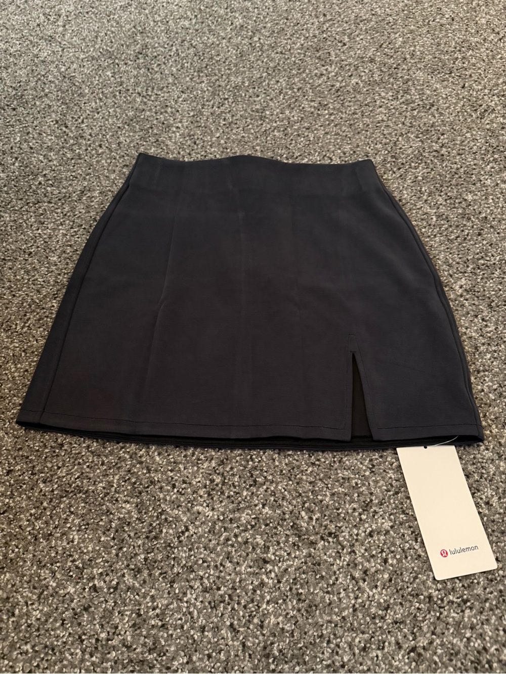Womens new lululemon skirt size small
